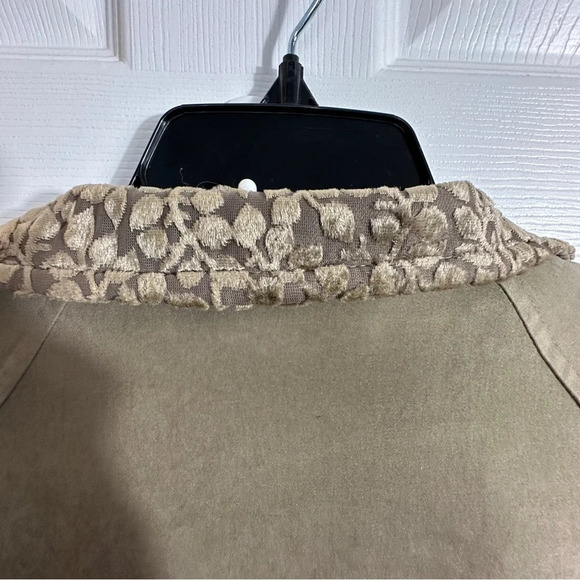 Evan Picone lined trench coat with beautiful trim, 8P, taupe, layer, fall - Picture 10 of 13